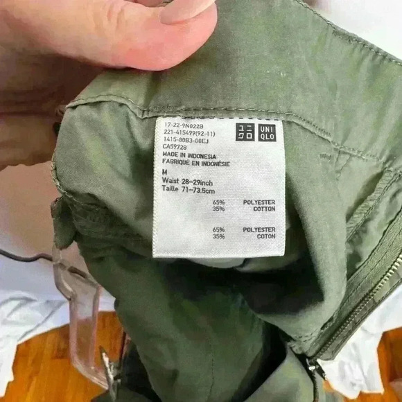 Uniqlo  Green cotton shorts - Picture 4 of 4